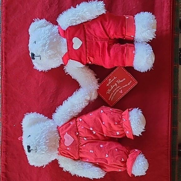 Hallmark Blushing Bears Valentines Kiss Kiss 💋 Bears - Picture 5 of 12